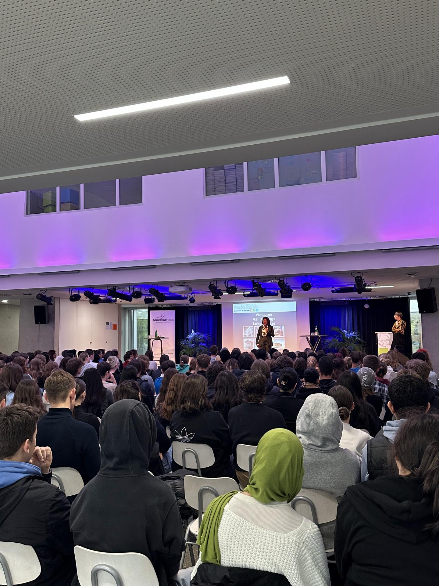 sliderimage-In the Marie-Kahle Comprehensive School in Bonn