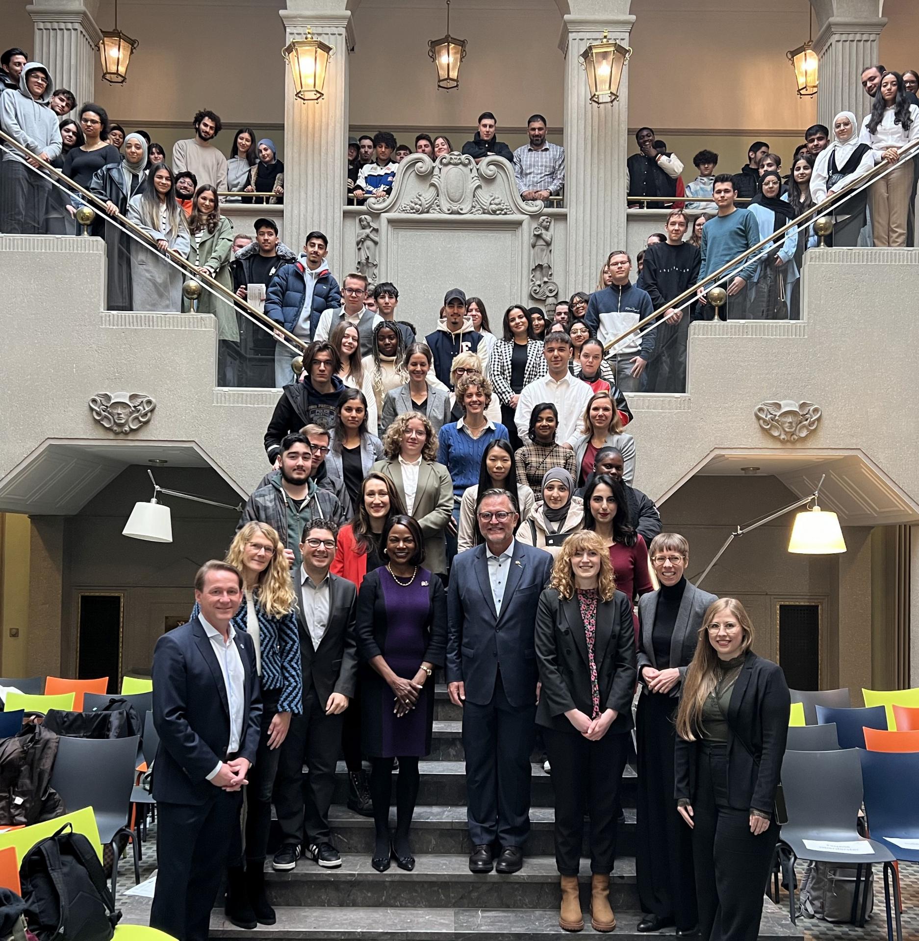 sliderimage-Group photo at the NRW Center for Talent Promotion