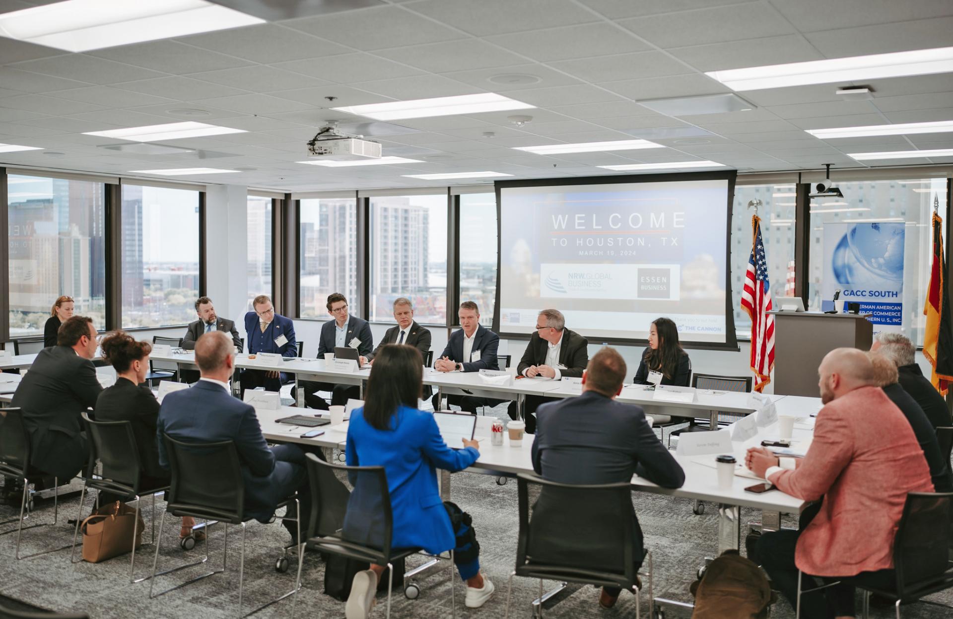 sliderimage-Transatlantic Hydrogen Round Table: The discussion forum on current trends and challenges in the hydrogen industry in Germany and the USA provided an opportunity for exchange. Photo: FridayFeels Production